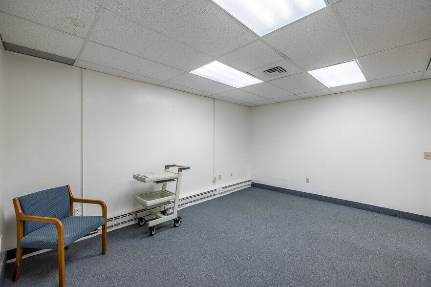 More Photos Of 80 West Ave, Brockport Medical For Lease