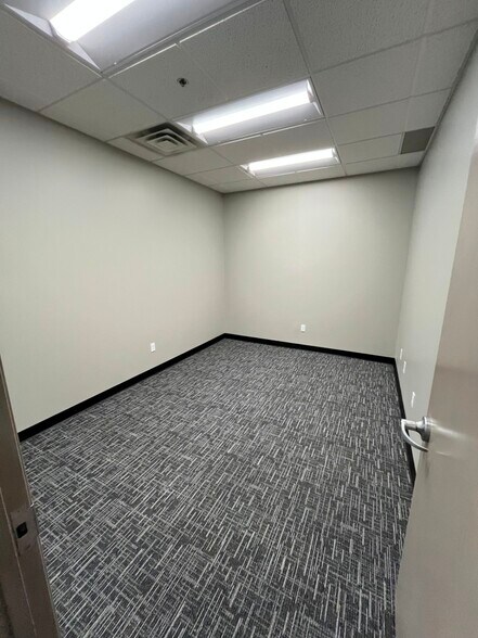 More Photos Of 6845 20th Ave, Centerville Industrial For Lease