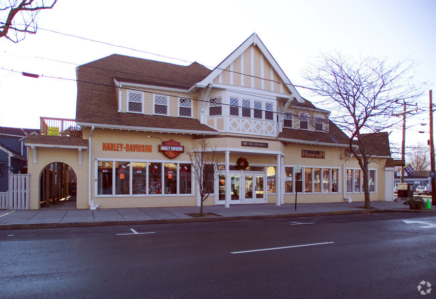 Primary Photo Of 615 Main St, Hyannis Storefront Retail Office For Sale