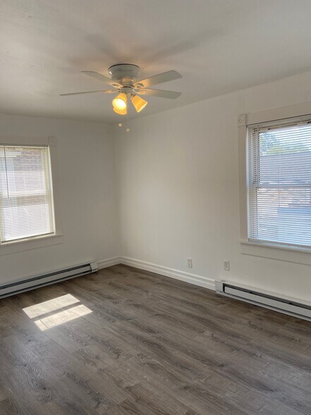 More Photos Of 526-532 Merrick Rd, Rockville Centre Storefront Retail Residential For Sale