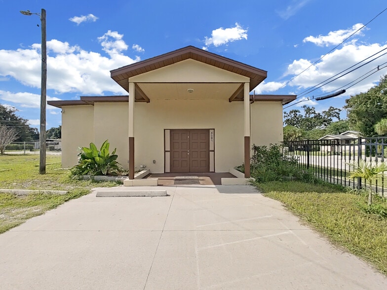 More Photos Of 4501 N 42nd St, Tampa Religious Facility For Sale