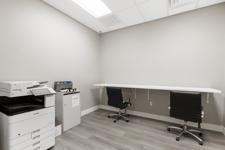 More Photos Of 7656 W Sahara Ave, Las Vegas Medical For Lease