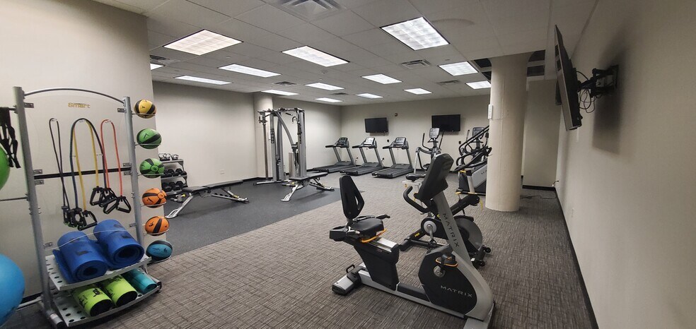 More Photos Of 333 N Alabama St, Indianapolis Office For Lease