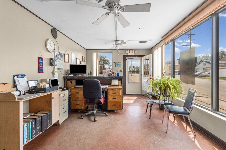 More Photos Of 9800 W Belmont Ave, Franklin Park Auto Repair For Sale