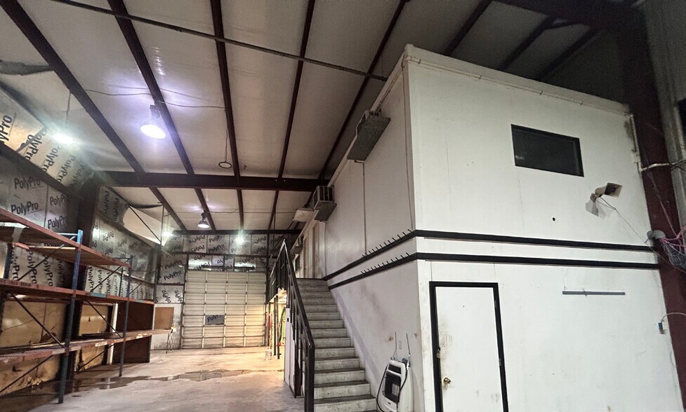 More Photos Of 6741 Satsuma Dr, Houston Warehouse For Sale