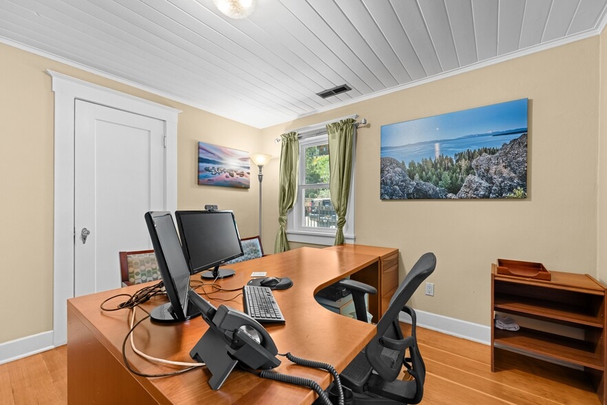 More Photos Of 10280 Donner Pass Rd, Truckee Office Residential For Sale