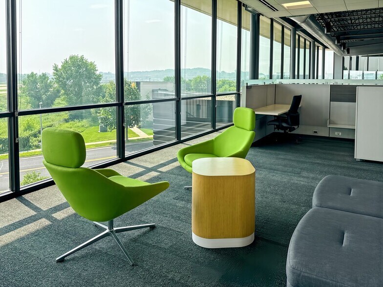 More Photos Of 7800 Discovery Dr, Middleton Coworking Space