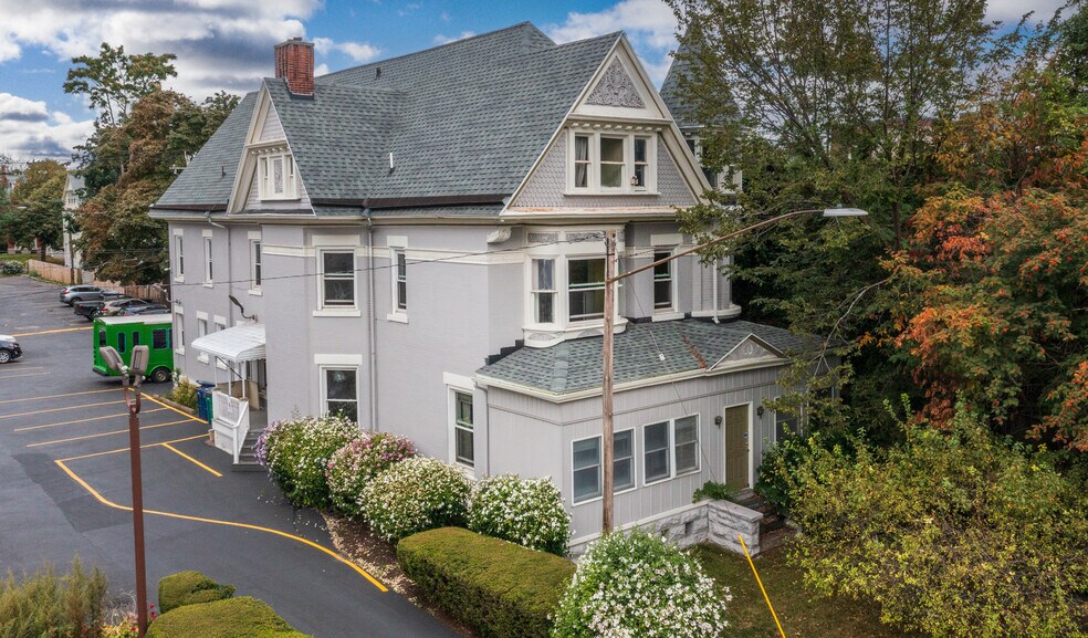 Primary Photo Of 1092 Main St, Buffalo Office For Lease