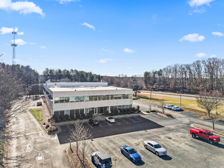 More Photos Of 4964 University Pky, Winston-Salem Office For Lease