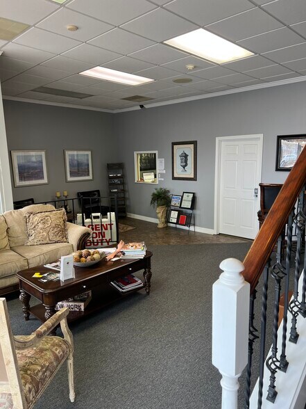 More Photos Of 523 Main St, Danville Loft Creative Space For Sale