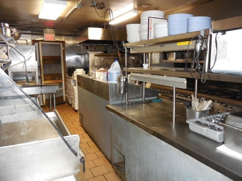More Photos Of 269 US Highway 206, Sandyston Storefront Retail Residential For Lease