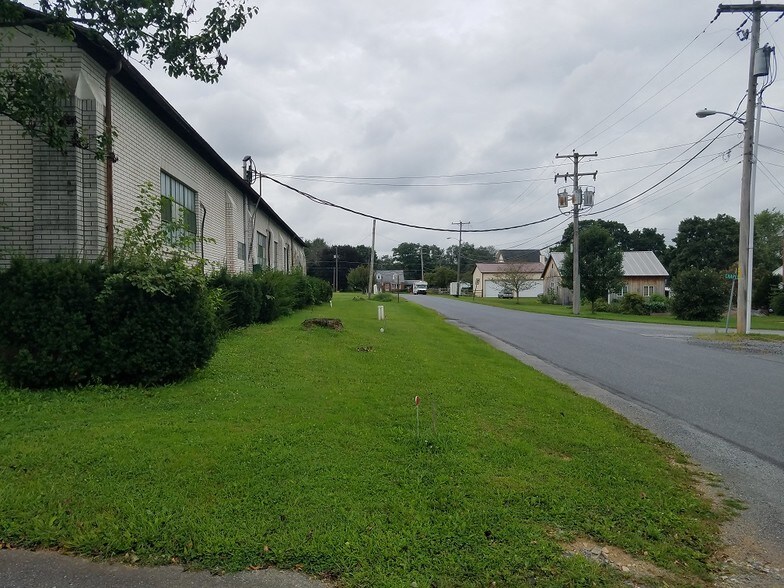 19 1st St, Virginville, PA 19564 Manufacturing For Sale