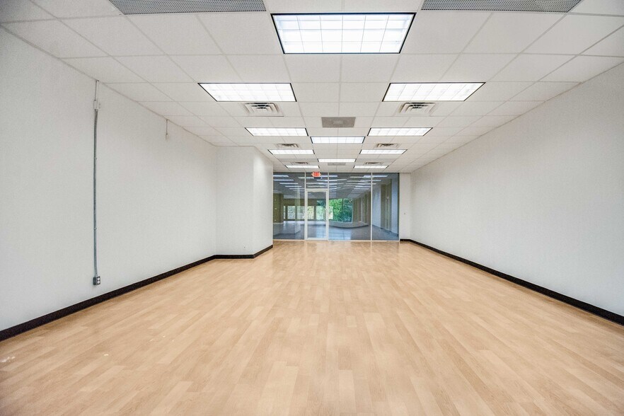 More Photos Of 3390 Kori Rd, Jacksonville Medical For Sale