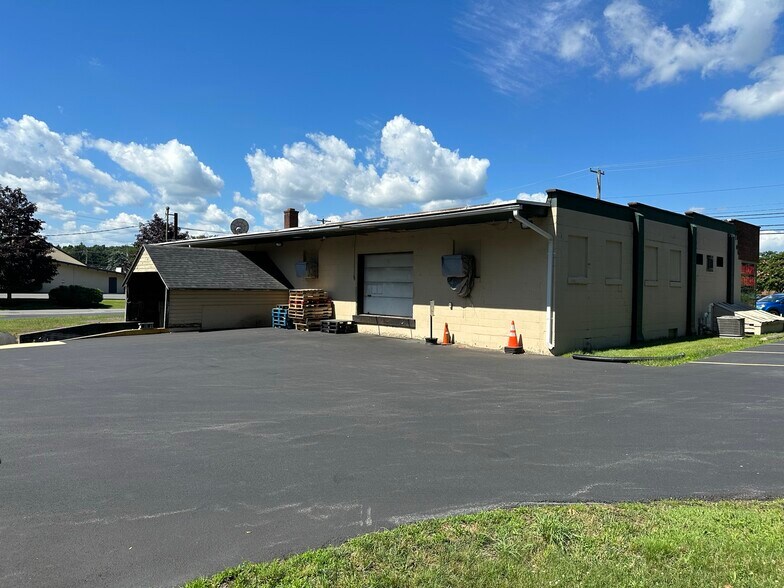 More Photos Of 3899 Carman Rd, Schenectady Freestanding For Sale