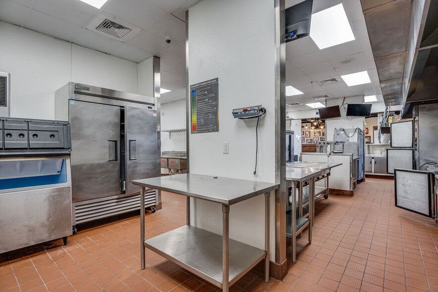 More Photos Of 2470 Gum Branch Rd, Jacksonville Restaurant For Sale