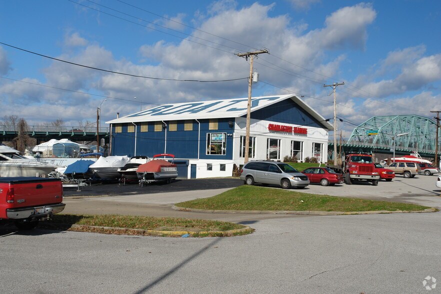 More Photos Of 1601 Bowne Ave, Charleston Freestanding For Sale