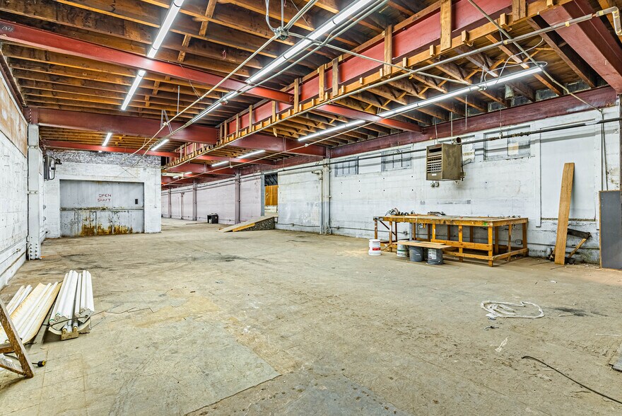 More Photos Of 161 Abington Ave, Newark Warehouse For Sale