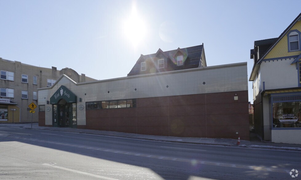 More Photos Of 922 W Lancaster Ave, Bryn Mawr Storefront Retail Residential For Sale