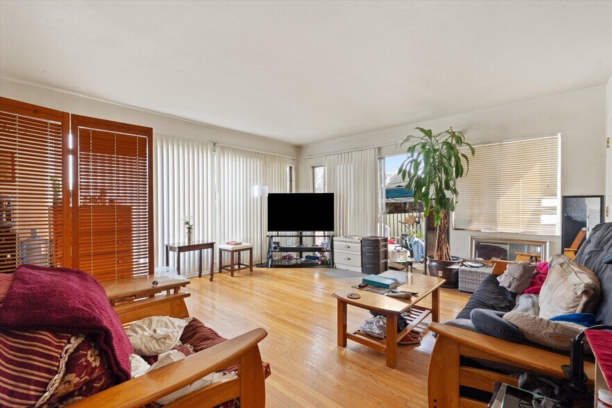 More Photos Of 3728 Redondo Beach Blvd, Torrance Apartments For Sale