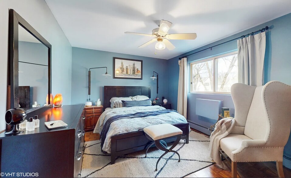 More Photos Of 950 Washington Blvd, Oak Park Apartments For Sale