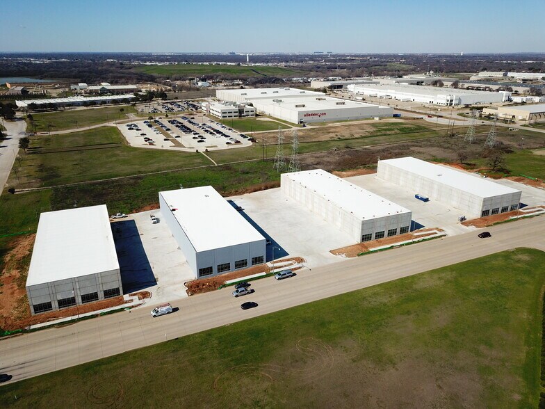 More Photos Of 1813 Handley Ederville Rd, Fort Worth Unknown For Lease