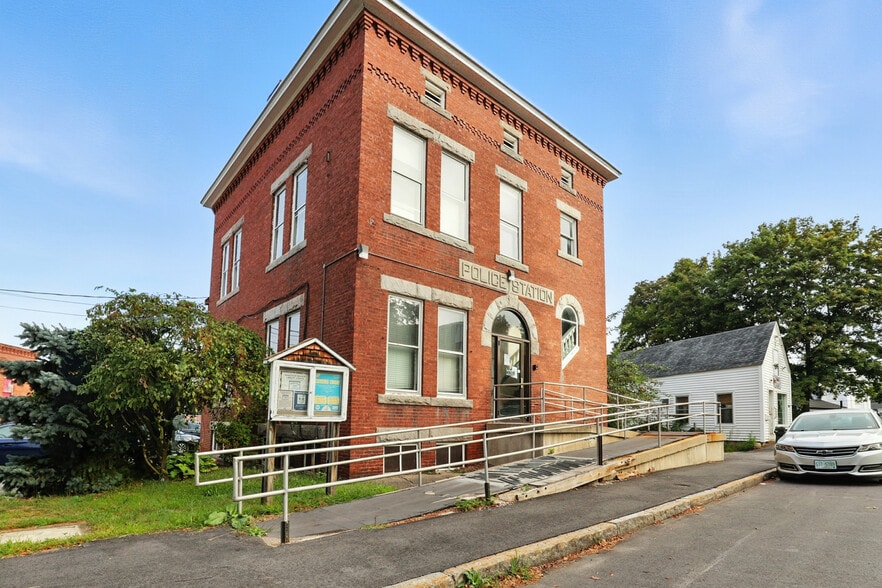 More Photos Of 3 Merrimack St, Penacook Office For Sale