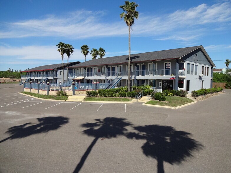 Primary Photo Of 3201 S 10th St, McAllen Hotel For Sale