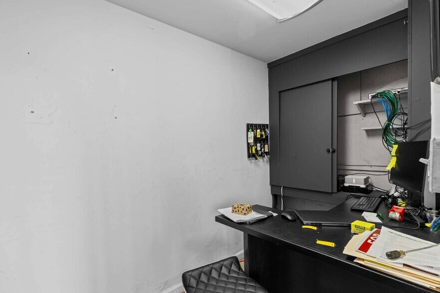 More Photos Of 715 County Rd 39, Southampton Auto Repair For Sale