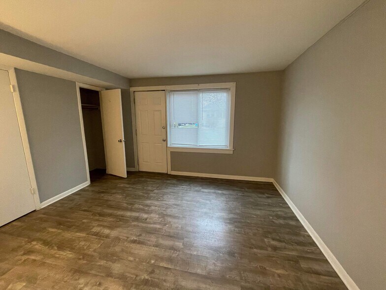 More Photos Of 140 N West St, Crown Point Apartments For Sale