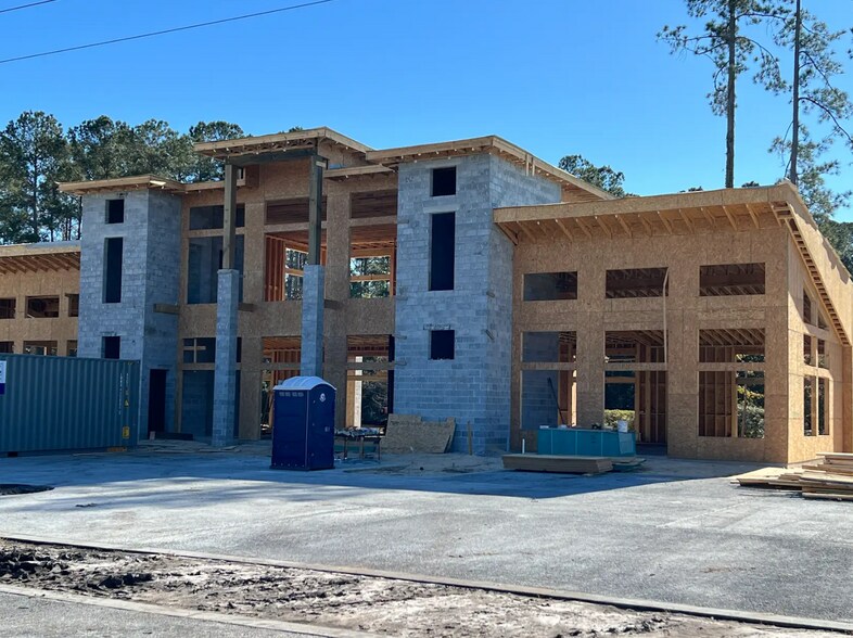 More Photos Of 5 Hampton Lake Dr, Bluffton Storefront Retail Office For Lease