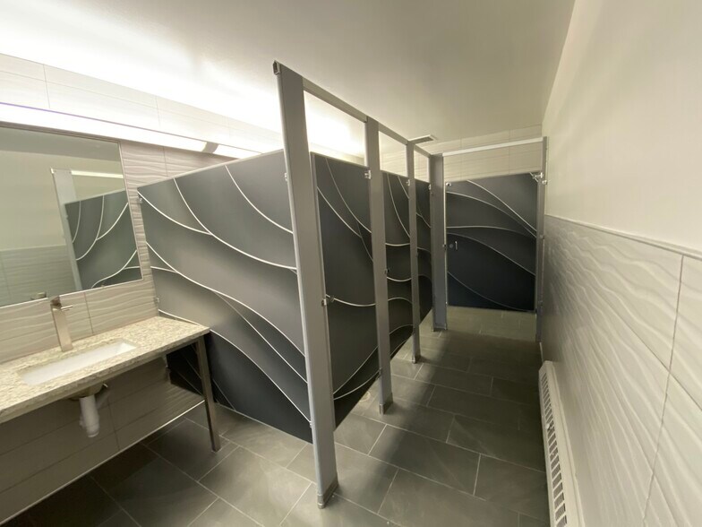 More Photos Of 2260 S Xanadu Way, Aurora Office For Lease