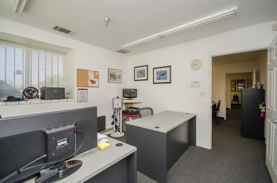 More Photos Of 121 N Dillon Ave, San Jacinto Warehouse For Sale
