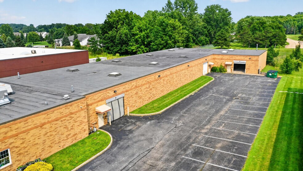 More Photos Of 1695 Joseph Lloyd Pky, Willoughby Warehouse For Sale