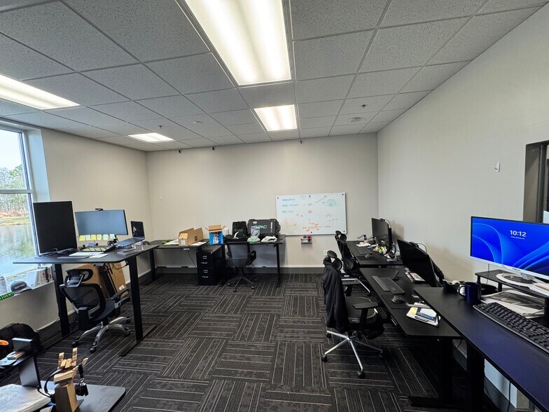 More Photos Of 4010 Deerpark Blvd, Elkton Manufacturing For Sale