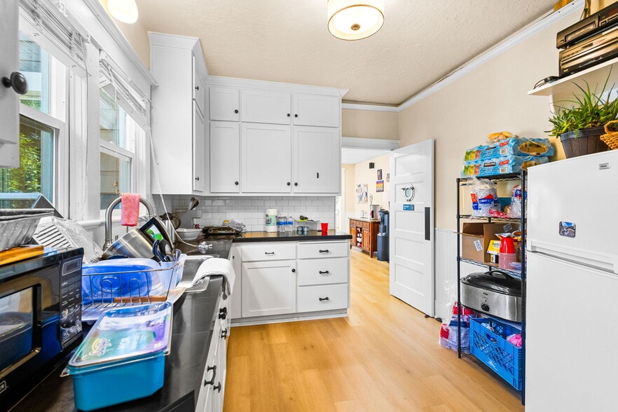 More Photos Of 1800 State St, Salem Medical For Sale
