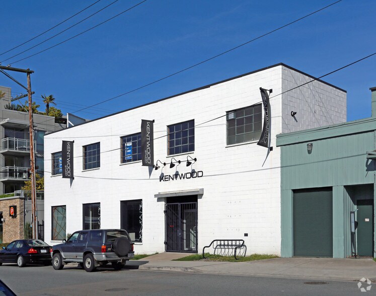 More Photos Of 2058-2060 Pine St, Vancouver Loft Creative Space For Lease