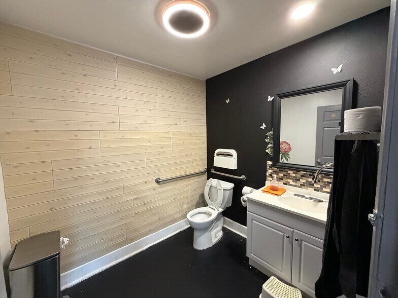 More Photos Of 4037 Arden Dr, El Monte Storefront Retail Office For Sale