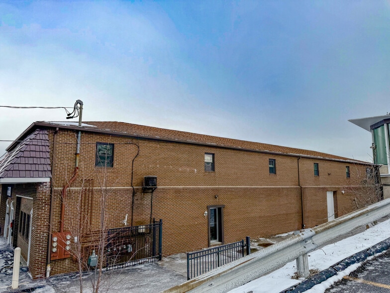 More Photos Of 329 Forest Grove Rd, Coraopolis Manufacturing For Lease