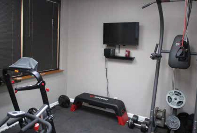 More Photos Of 410 Sovereign Ct, Ballwin Office For Sale