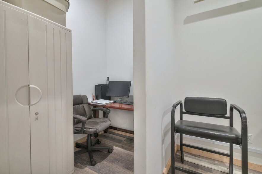 More Photos Of 203-205 W Central Ave, Lompoc Loft Creative Space For Sale
