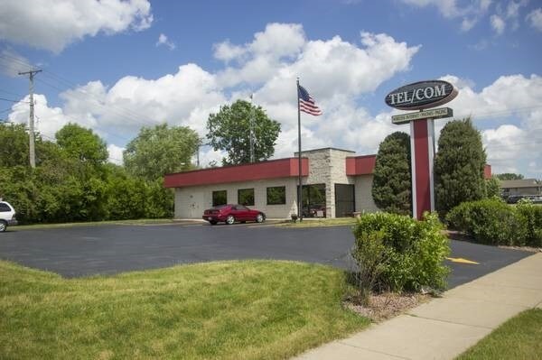 More Photos Of 500 W Calumet St, Appleton Freestanding For Sale