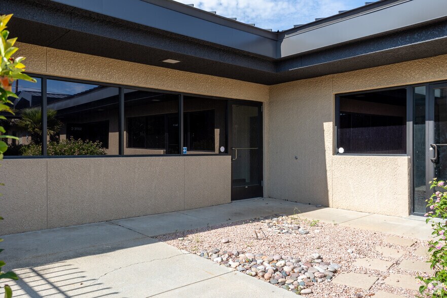 More Photos Of 5232 E Pima St, Tucson Office For Sale