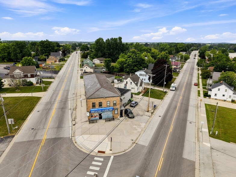 More Photos Of 308 N Wisconsin Dr, Sheboygan Freestanding For Sale