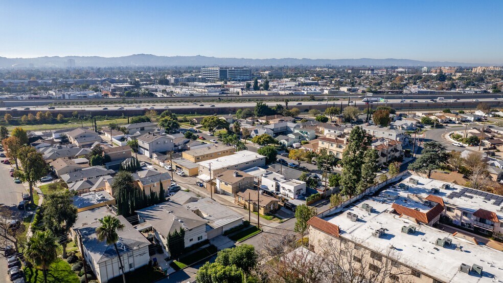 More Photos Of 2014-2016 Peyton Ave, Burbank Apartments For Sale