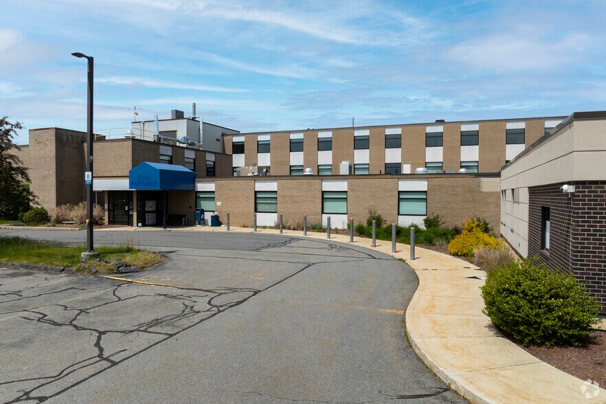 More Photos Of 200 Groton Rd, Ayer Hospital For Sale
