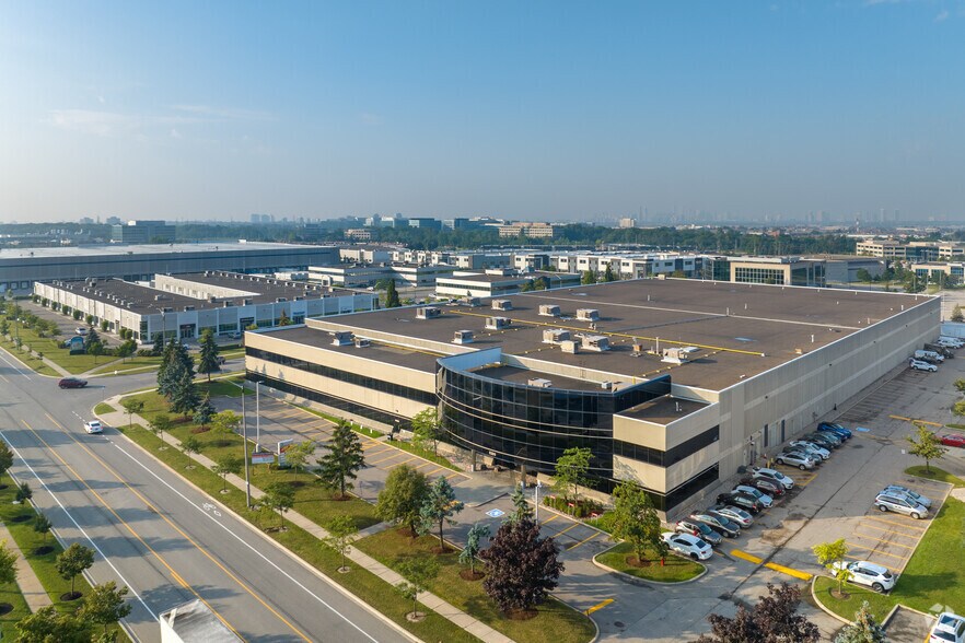 More Photos Of 5300 Satellite Dr, Mississauga Warehouse For Lease