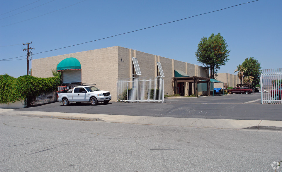 Primary Photo Of 817-873 W 9th St, San Jacinto Warehouse For Lease