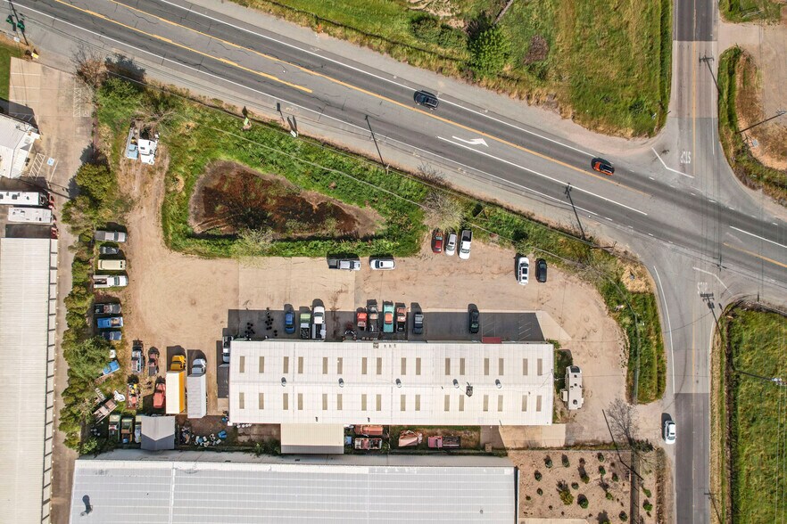 More Photos Of 12811 E Brandt Rd, Lockeford Warehouse For Sale
