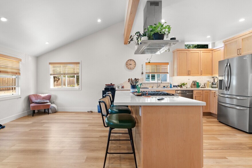 More Photos Of 420 Capitola Road Ext, Santa Cruz Apartments For Sale