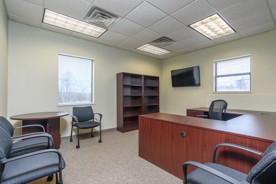 More Photos Of 2023 St. Mary's Blvd, Jefferson City Medical For Lease
